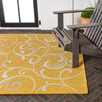 Maribel Traditional Classic All-Over Scroll Area Rug